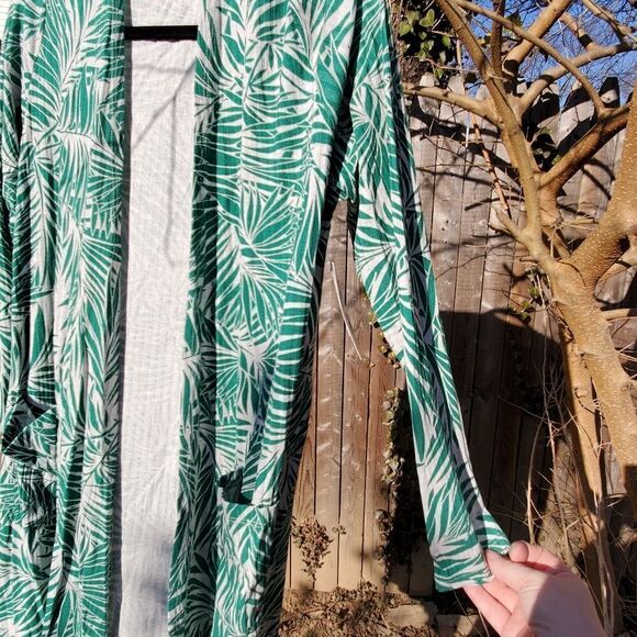 LuLaRoe Sarah Cardigan  - Picture 3 of 10